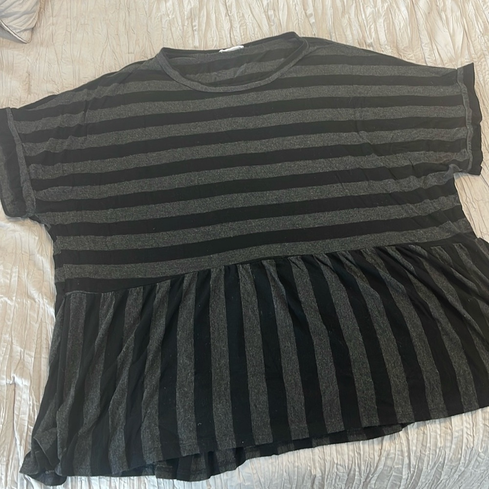 Chic Soul Charcoal Striped Relaxed Pocked Tee